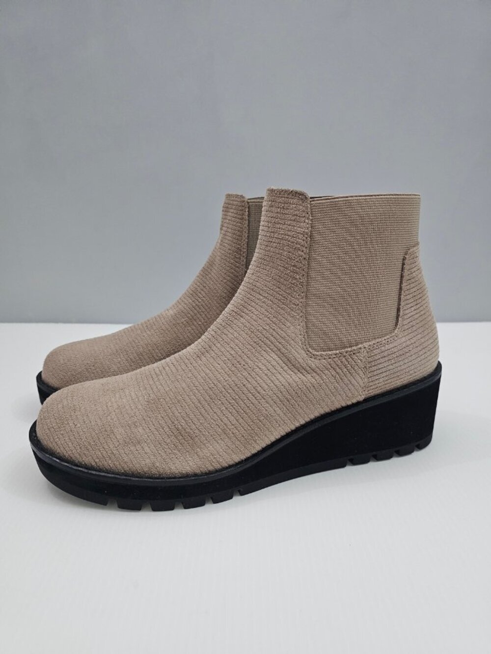 Eileen Fisher Chelsea Corduroy Wedge Ankle Boot Size 8 Marble Suede Platform NEW